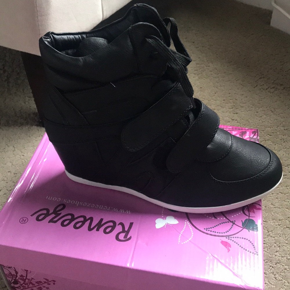 Wedges sneaker size 10